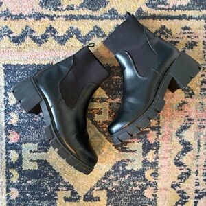 ASOS Design Black Chunky Chelsea Boot - Women size 8
